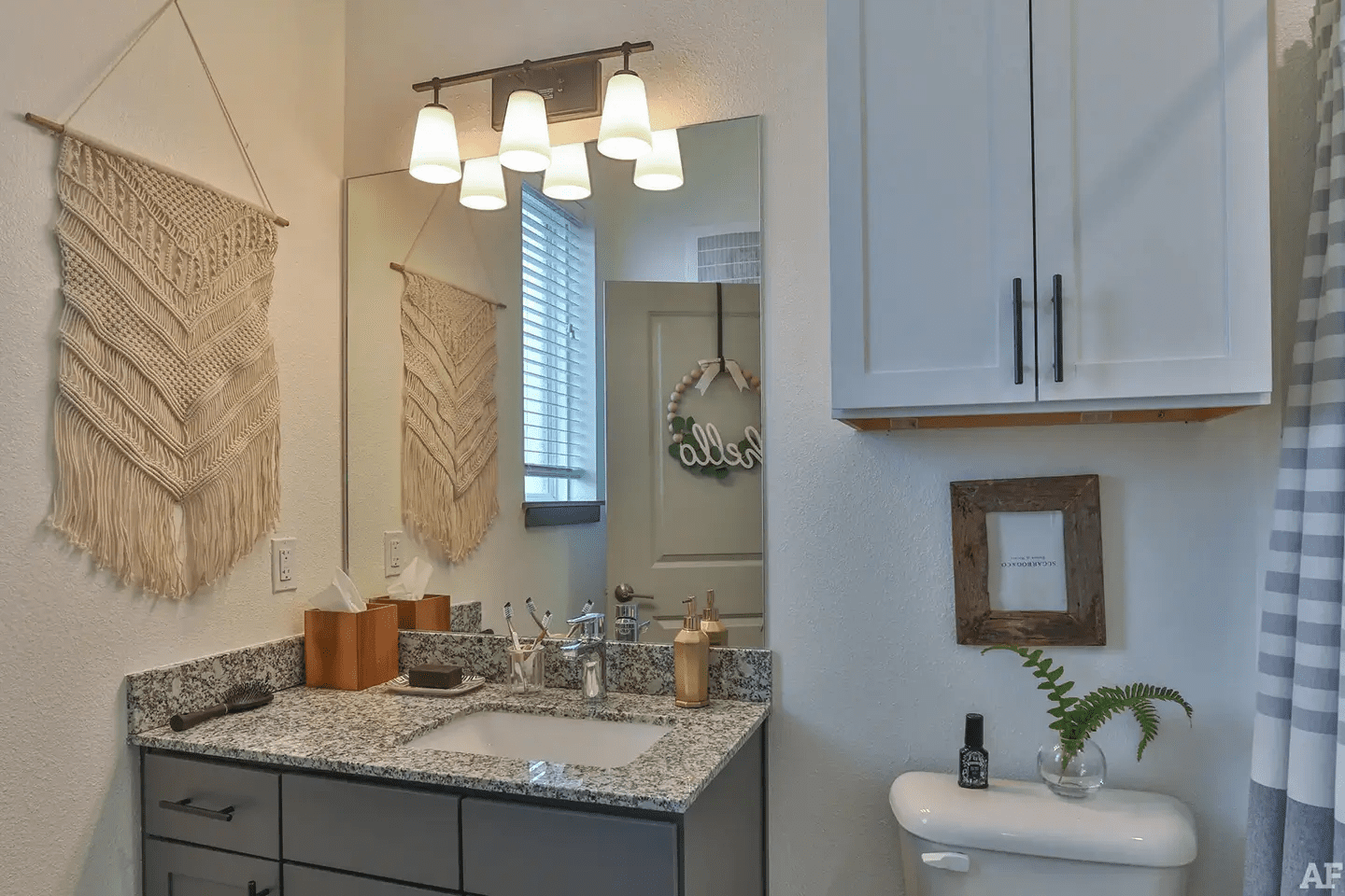 Modern bathroom in a furnished student apartment